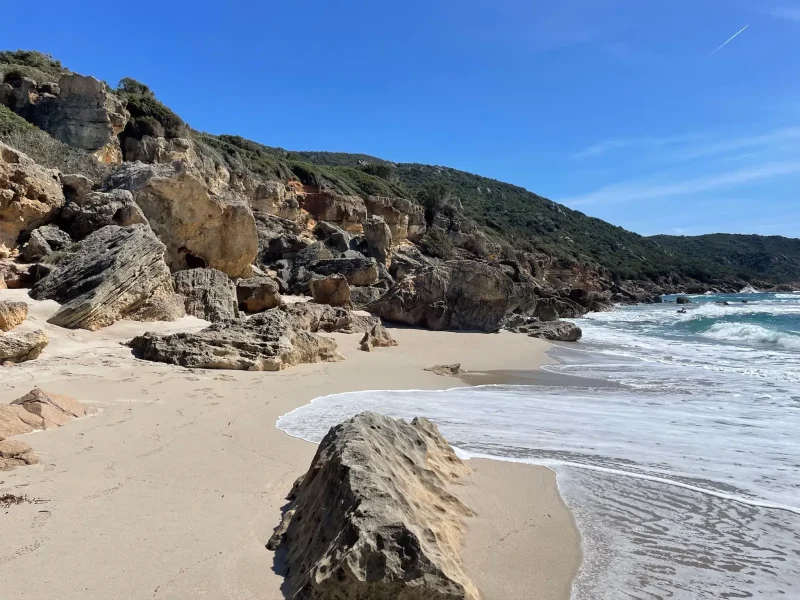 Villa de luxe 10 personnes à Agosta en Corse-du-sud, avec parc et piscine, vue mer et accès plage, proche Ajaccio et Porticcio